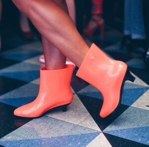 Melissa Inflatable Ankle Boot + Jeremy Scott (Moschino) Neon Coral Authentic SZ8